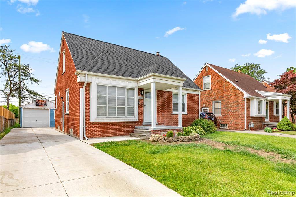 Dearborn Heights, MI 48125,25545 OAKLAND Drive
