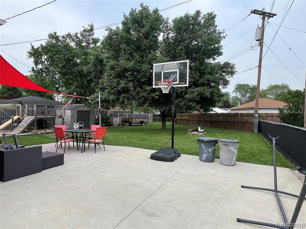 Ypsilanti, MI 48198,855 Juneau Road