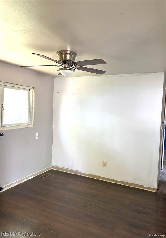 Romulus, MI 48174,30431 Cherry Avenue