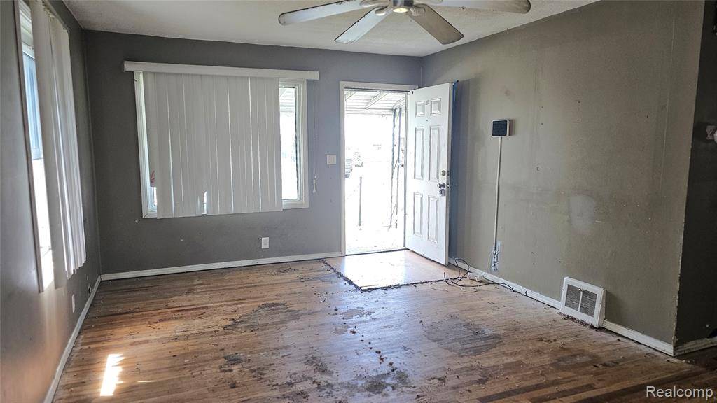 Roseville, MI 48066,26400 Blumfield Street