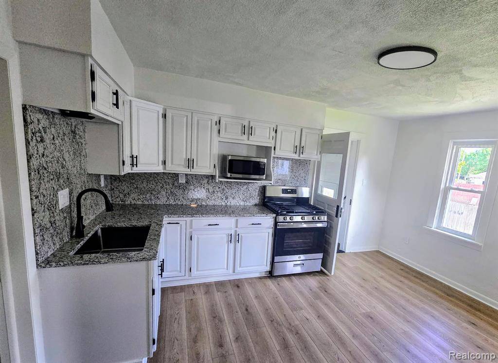 Bay City, MI 48708,2311 S Jefferson Street
