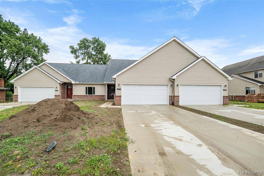 Redford, MI 48239,24790 Ashley Court