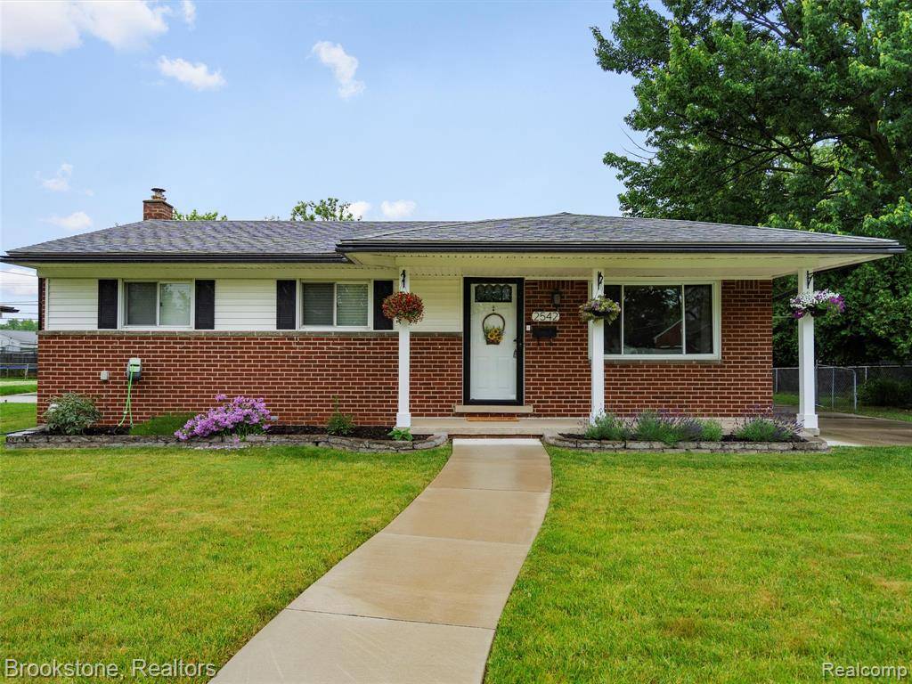 Sterling Heights, MI 48310,2542 Pall Mall Drive