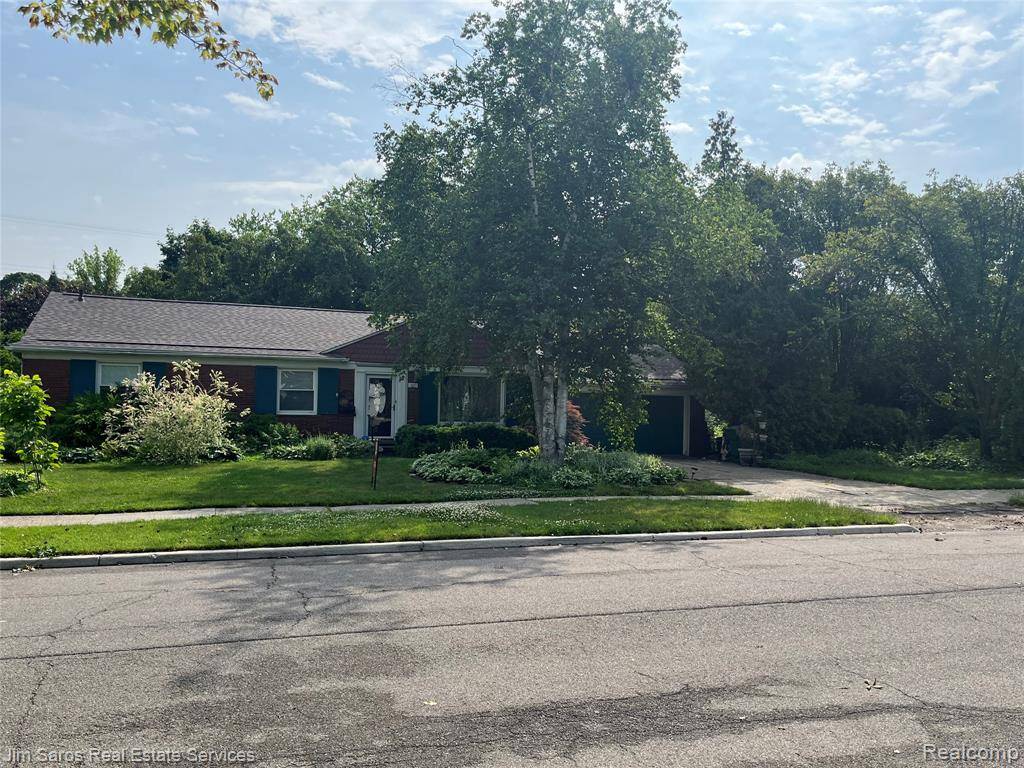 Grosse Pointe Park, MI 48230,1020 Somerset Avenue