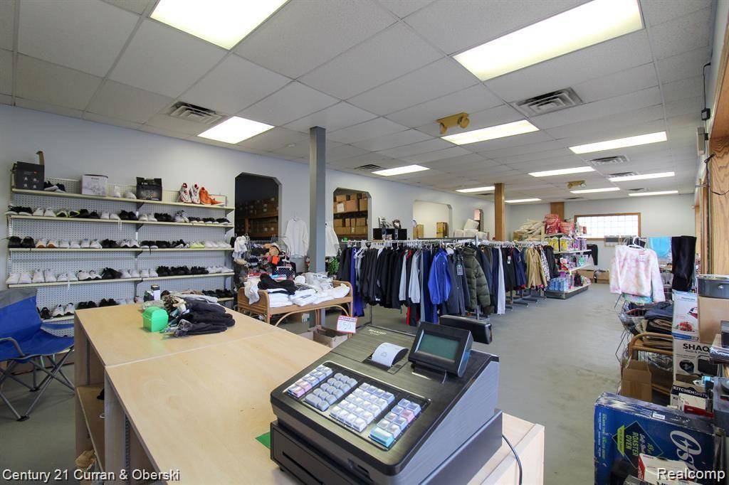 Lincoln Park, MI 48146,3929 Dix Highway