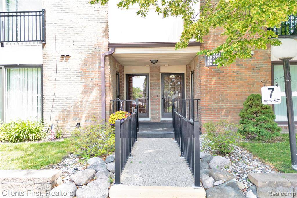 Livonia, MI 48152,18323 University Park Drive