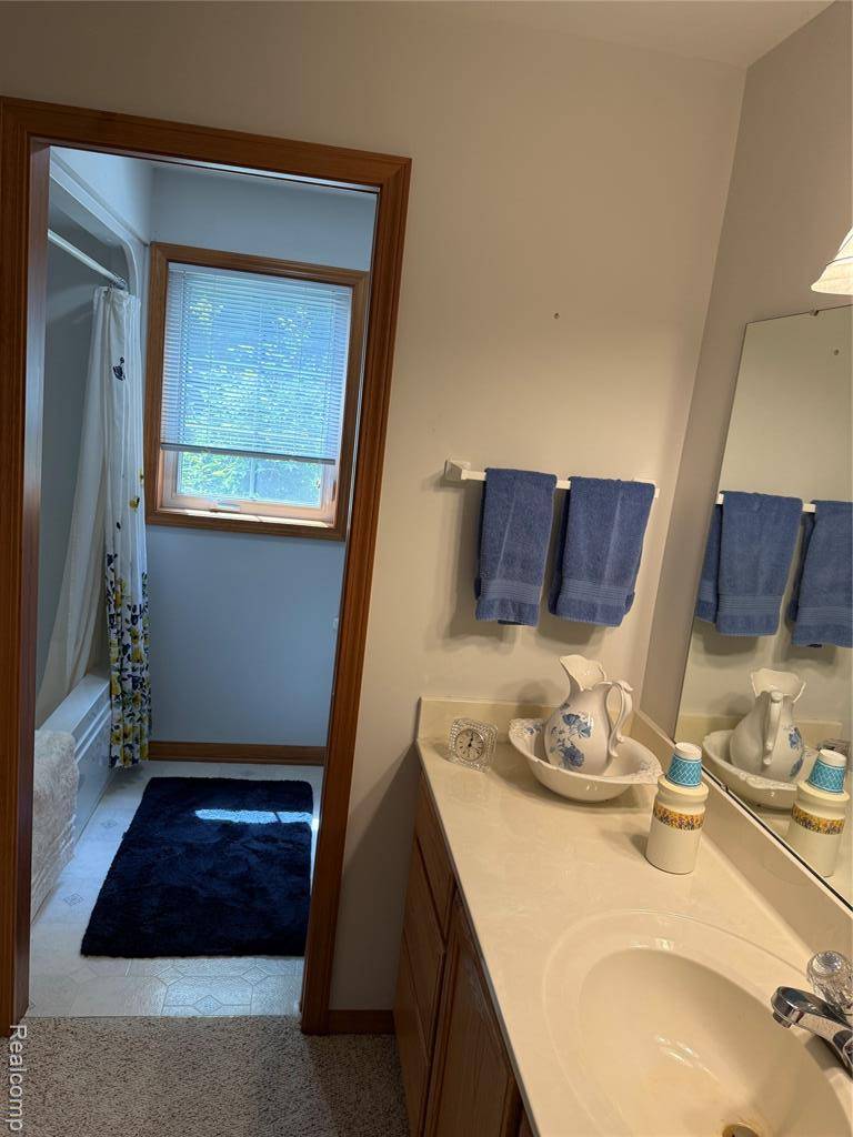Gladwin, MI 48624,5756 Greensboro Way