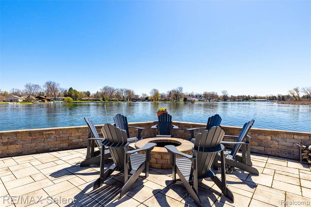 Fenton, MI 48430,13229 Enid Boulevard