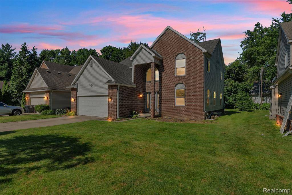 Livonia, MI 48152,19059 Brentwood Street