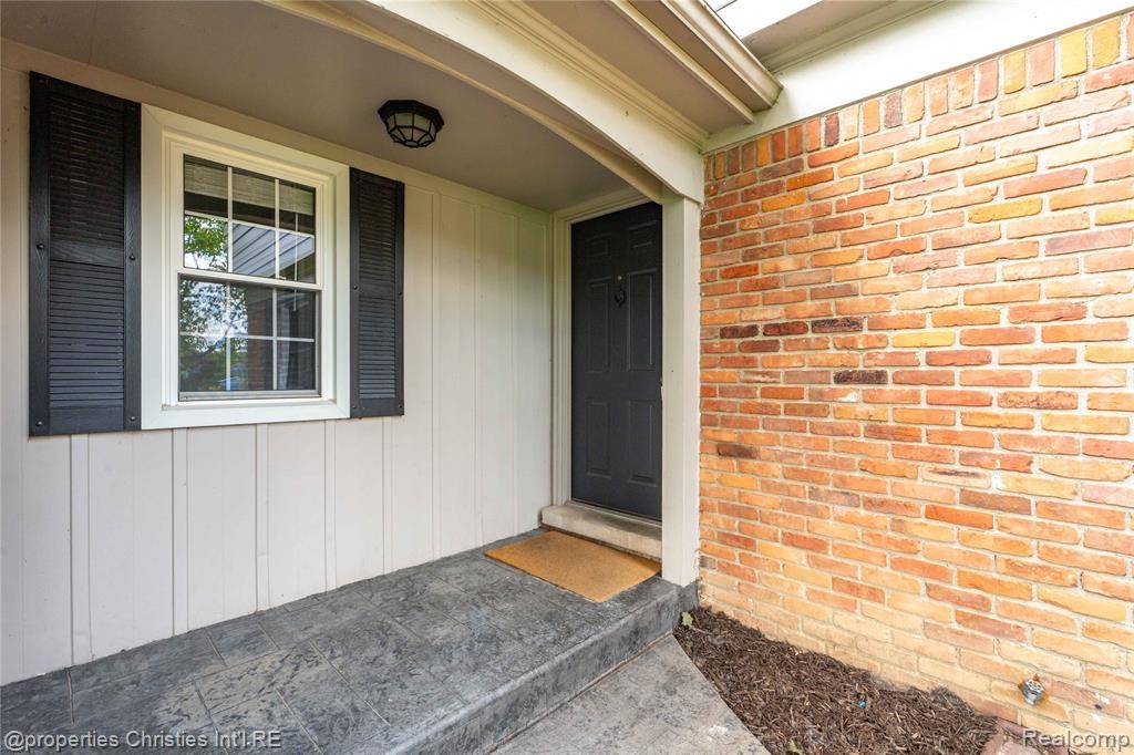 Bloomfield Hills, MI 48301,4770 Hedgewood Drive