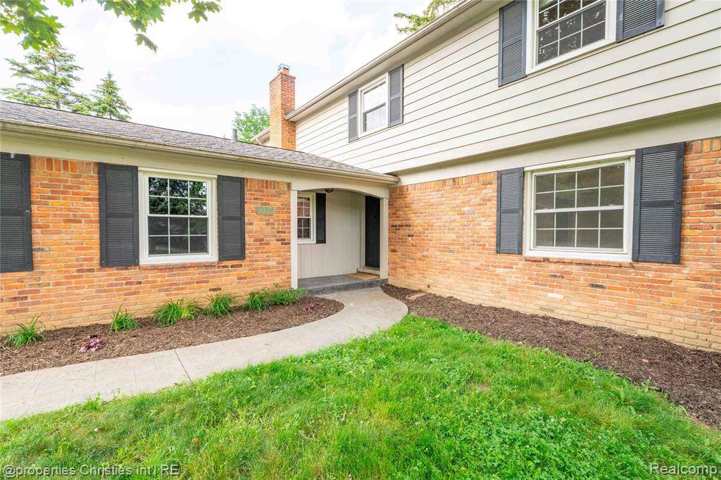 Bloomfield Hills, MI 48301,4770 Hedgewood Drive