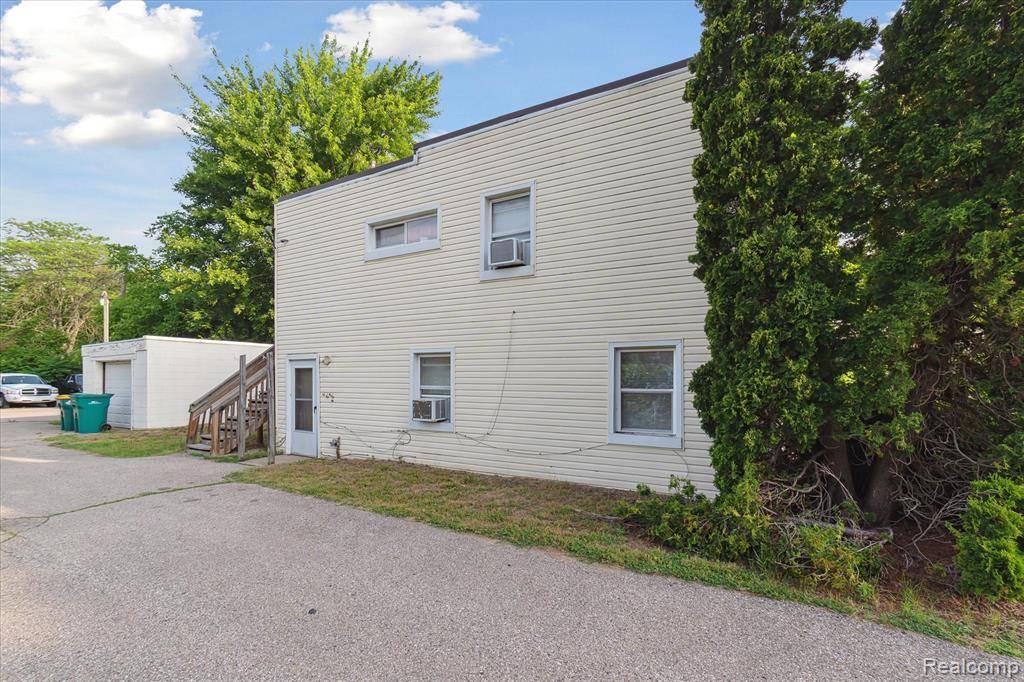 Romulus, MI 48174,11126 Grover Street