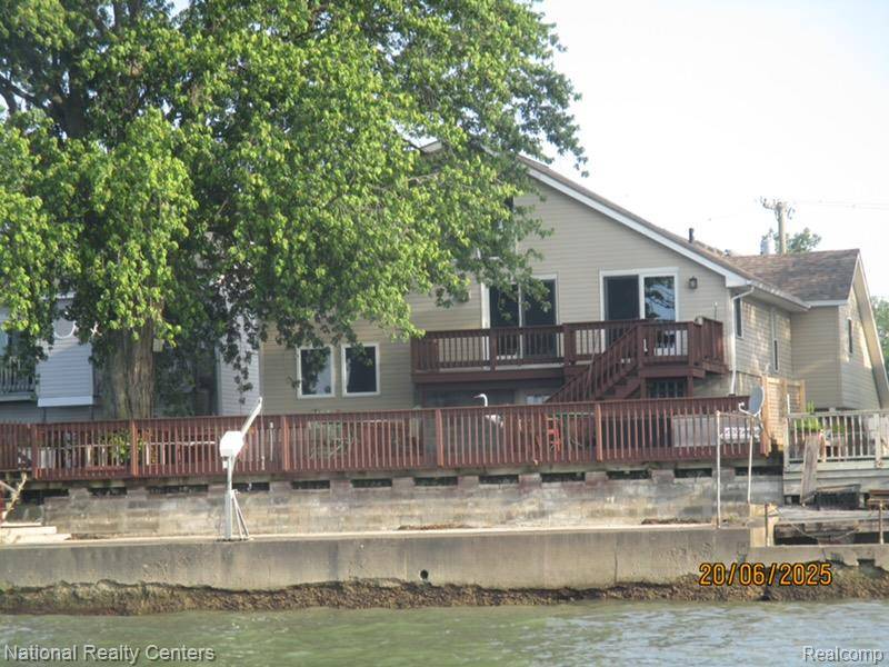 Newport, MI 48166,7888 Lakeshore Drive