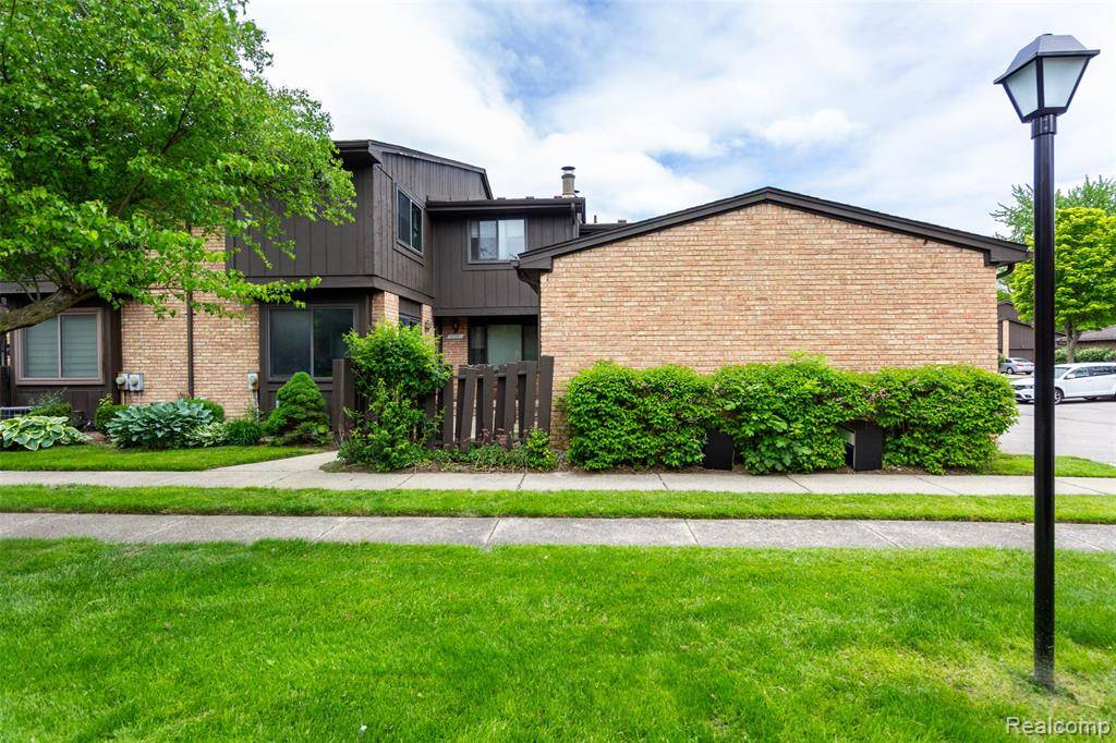 Sterling Heights, MI 48312,37331 Clubhouse Drive