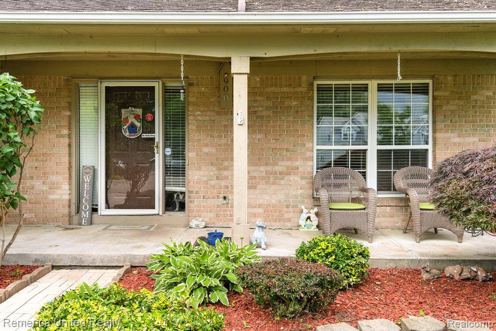 South Lyon, MI 48178,900 Oak Creek Drive