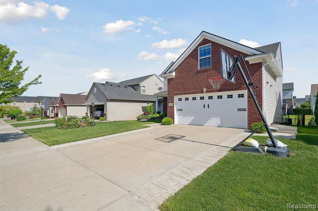 Howell, MI 48843,4059 Ash Tree Lane