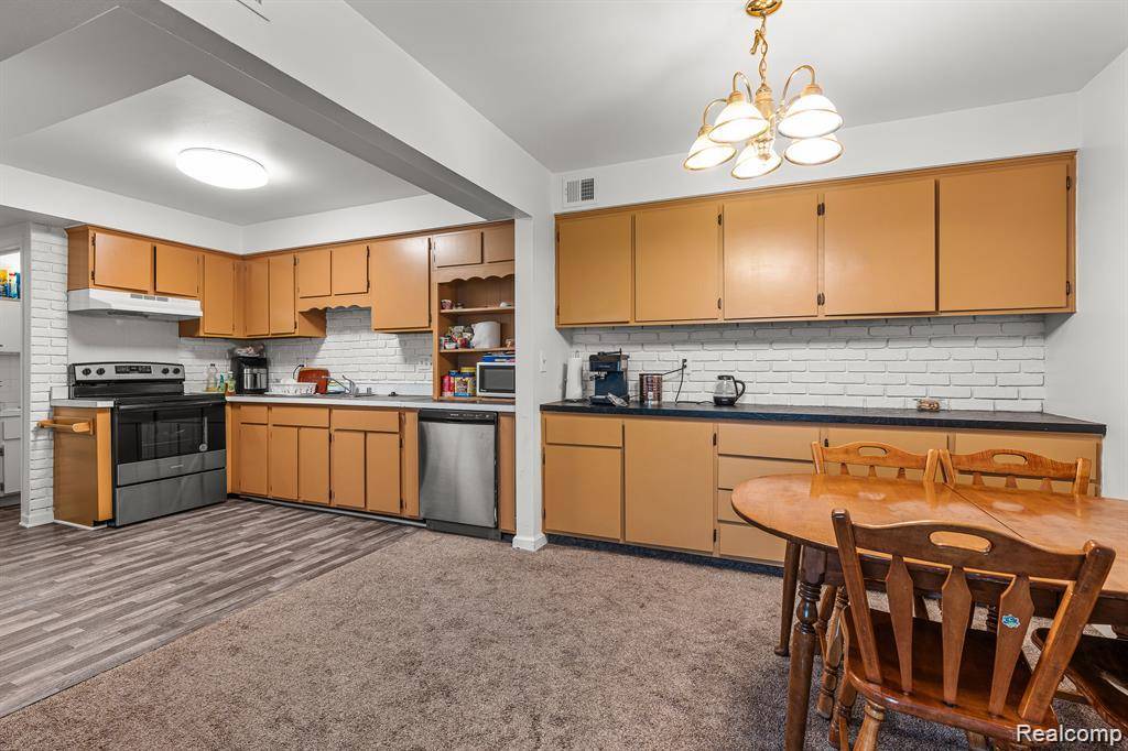 Warren, MI 48093,29636 City Center Drive
