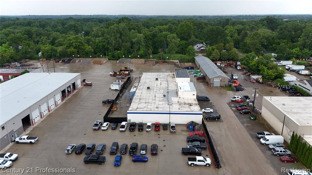 Farmington Hills, MI 48336,30786 W 8 Mile Road