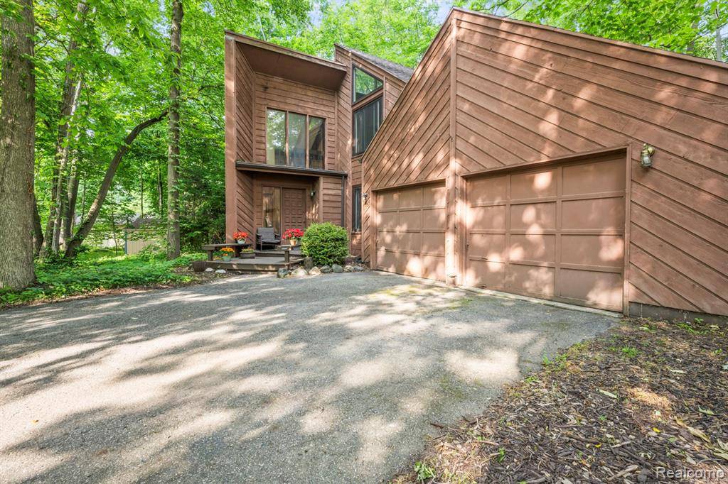 Delta, MI 48917,1704 Opaline Drive