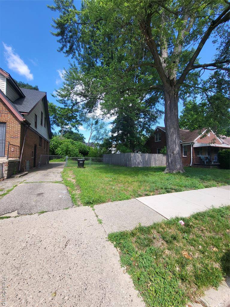 Detroit, MI 48235,16559 Sorrento Street
