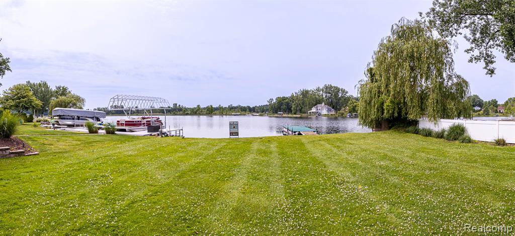 Waterford, MI 48327,4675 Charest Avenue