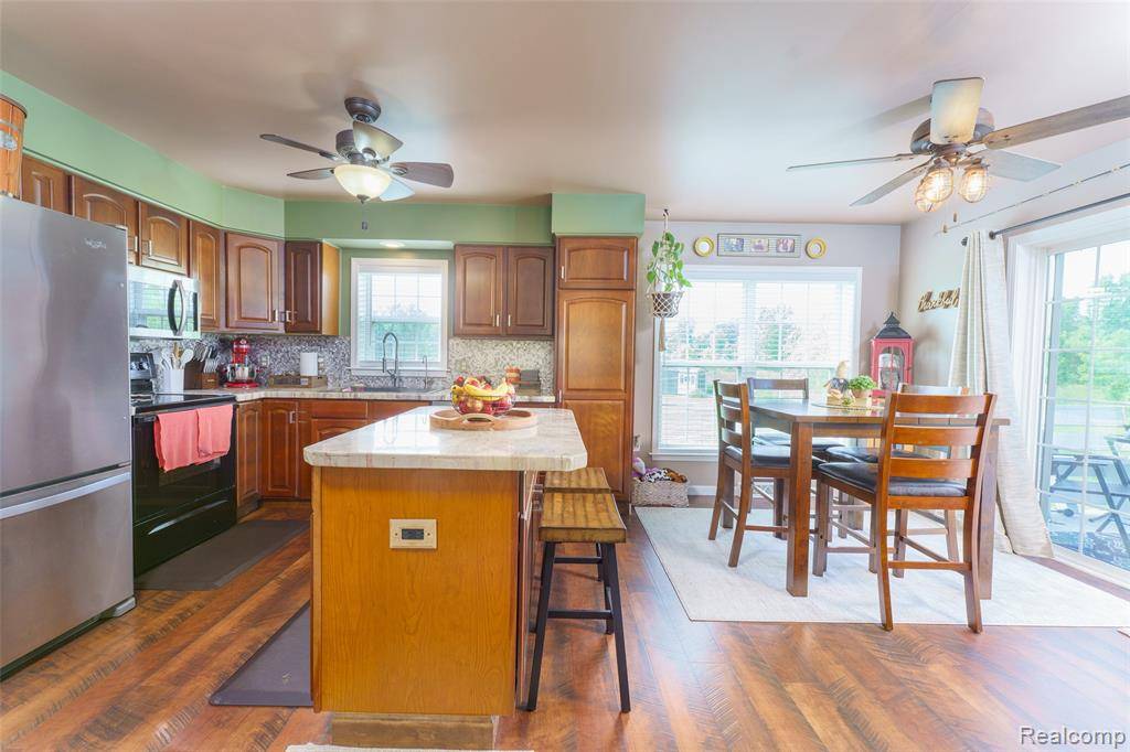 Byron, MI 48418,13880 Deer Run Lane