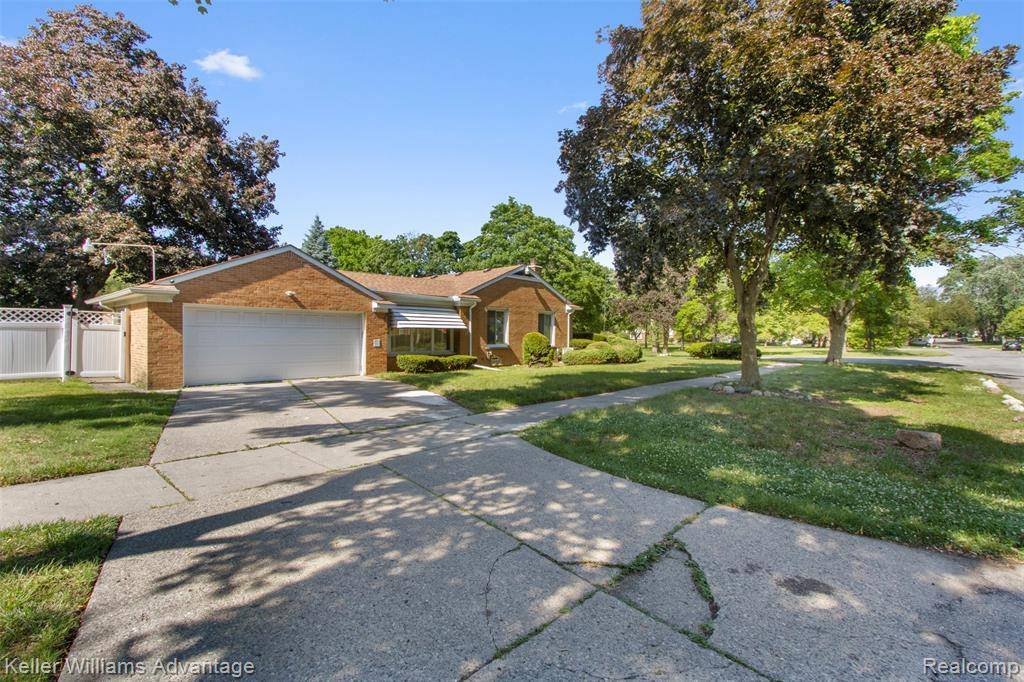 Southfield, MI 48075,21415 Lathrup Street