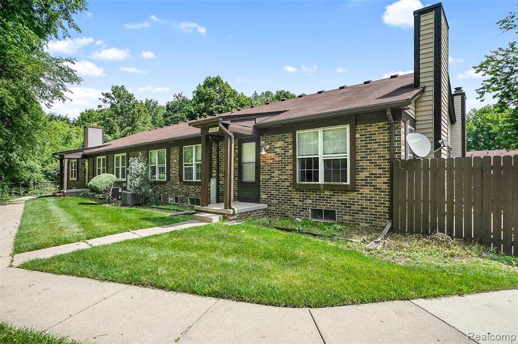 Clinton Twp, MI 48035,35332 Bristlecone
