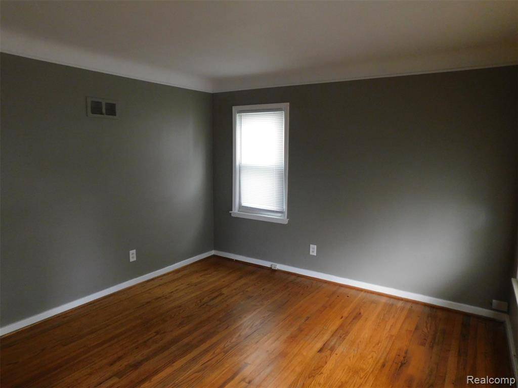 Eastpointe, MI 48021,24234 Wilmot Avenue