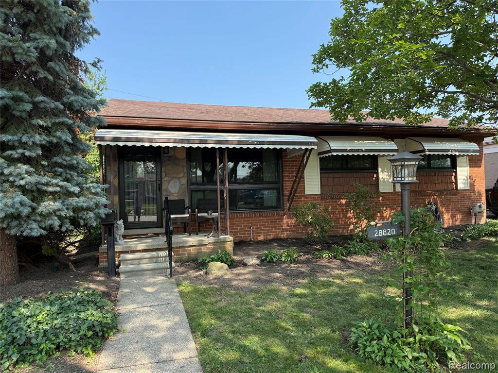 Saint Clair Shores, MI 48081,28820 Grant Street