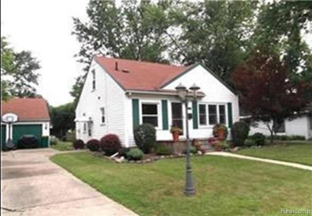 Farmington, MI 48336,22749 Maple Avenue