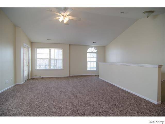 Livonia, MI 48150,11694 FARMINGTON Road