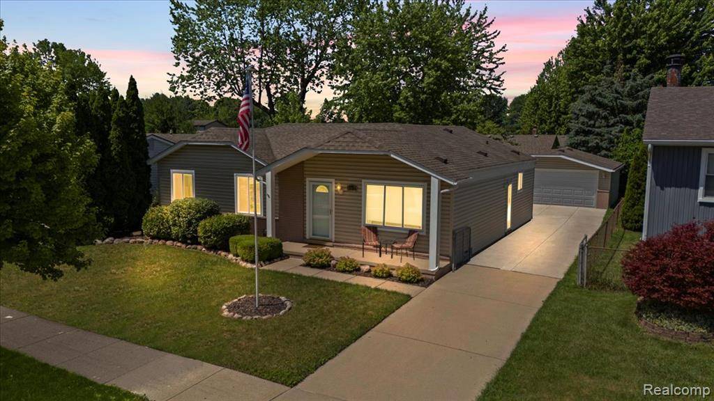 Clinton Twp, MI 48038,41615 Westmeath Circle