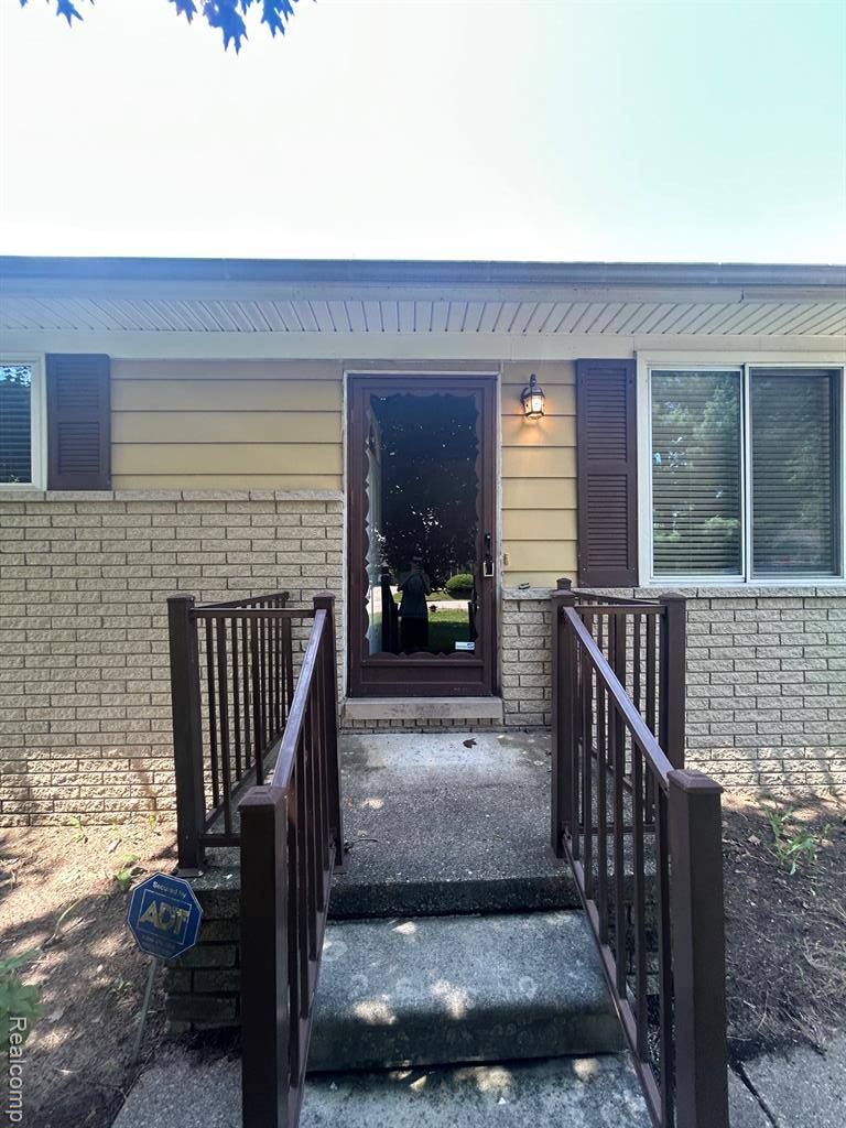 Rochester Hills, MI 48307,3900 Orchard View Avenue