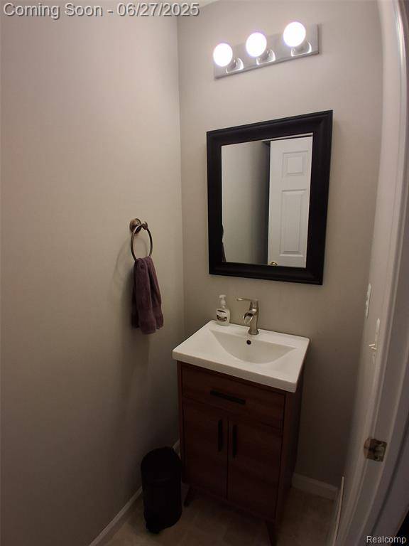 Waterford, MI 48327,155 Cascade Lane