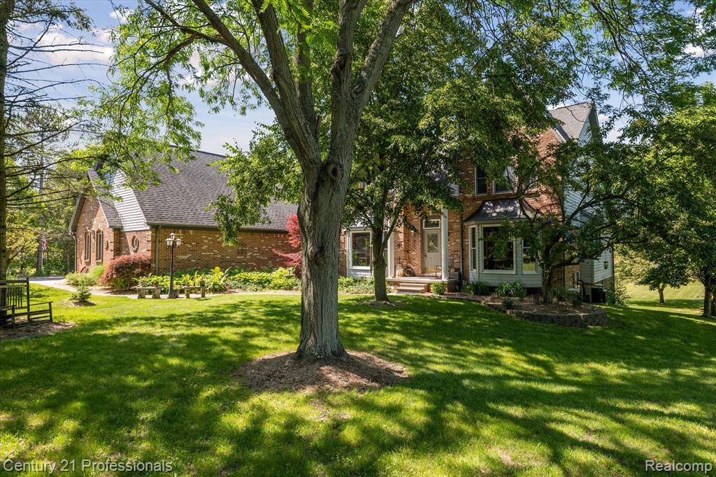 South Lyon, MI 48178,6279 7 Mile Road