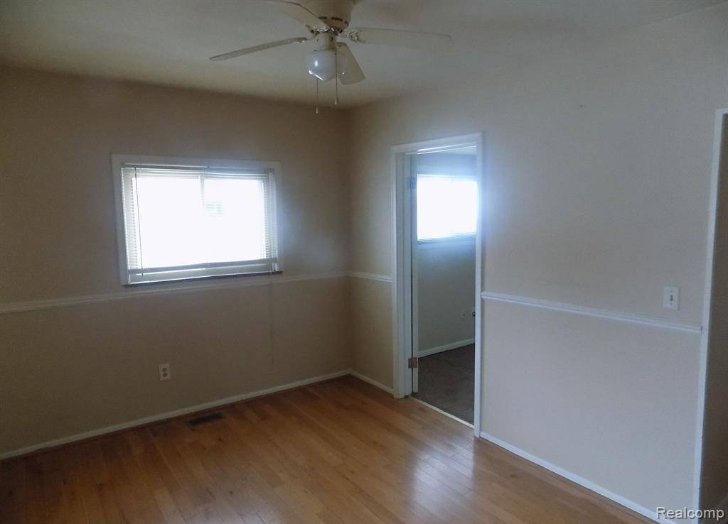 Roseville, MI 48066,18740 MEIER Street