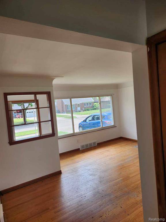Chesterfield, MI 48081,20313 Alexander Street
