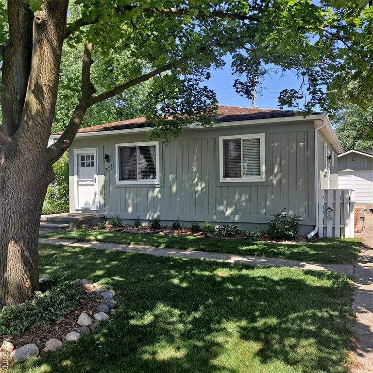 Plymouth, MI 48170,9244 Oakview Street