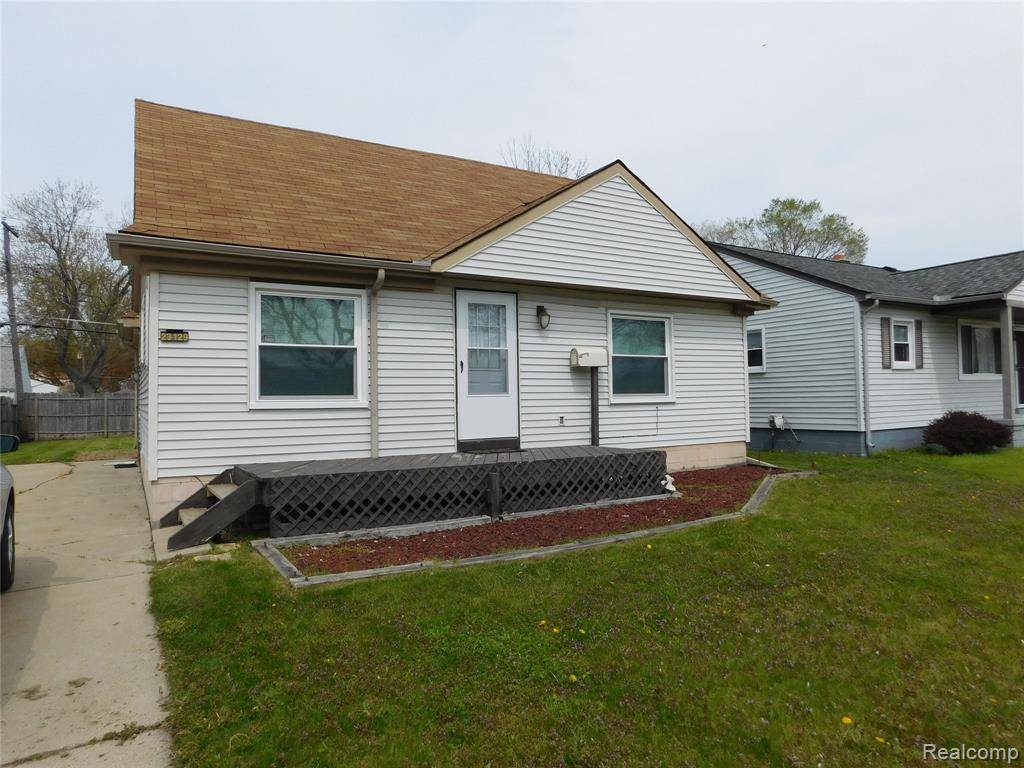 Saint Clair Shores, MI 48082,23129 E 13 MILE Road