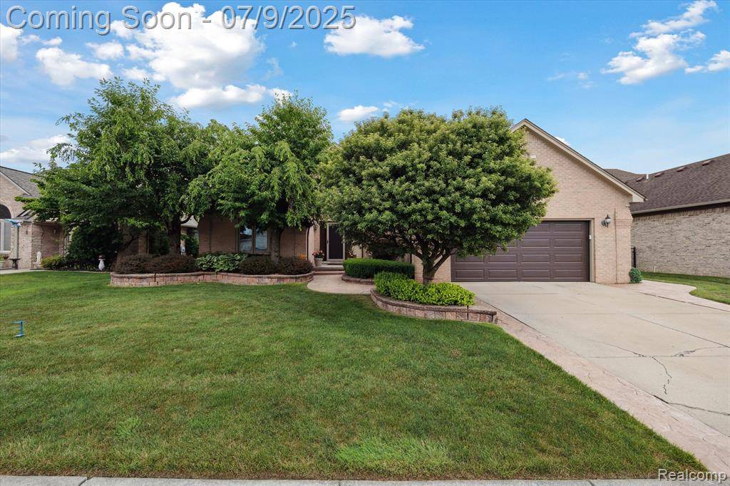 Macomb, MI 48042,51798 Sequoya Drive