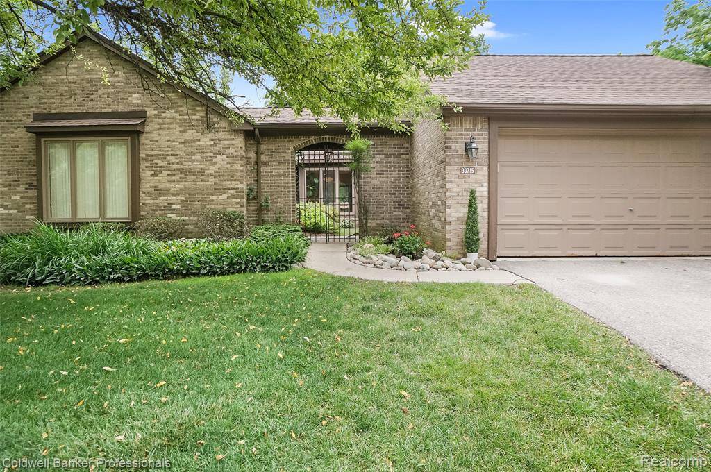 Bingham Farms, MI 48025,30715 River Crossing Street