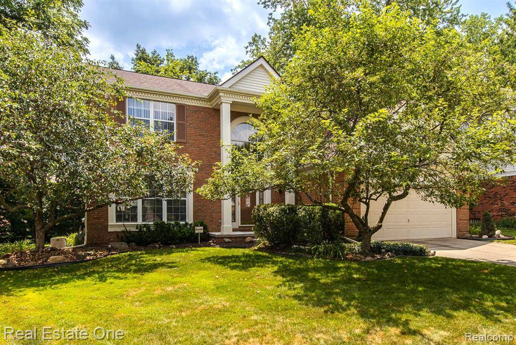 Rochester Hills, MI 48307,234 Grosvenor Drive