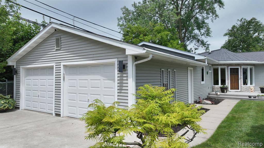 Bay City, MI 48706,3507 Kawkawlin River Drive