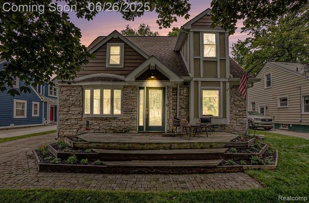 Royal Oak, MI 48073,618 Walnut Avenue
