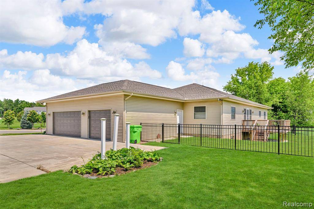 White Lake, MI 48383,1295 Elliot S Court