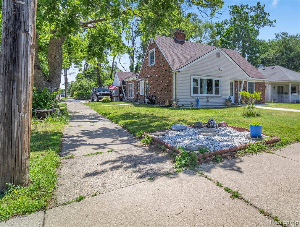Dearborn Heights, MI 48125,3901 Westpoint Street