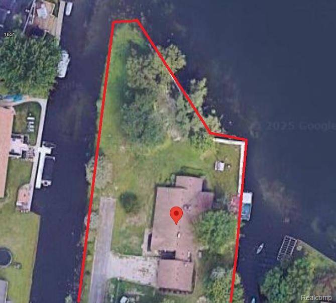 West Bloomfield, MI 48324,1677 Parkview Avenue