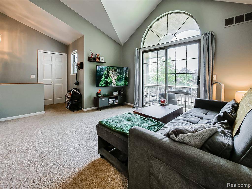 South Lyon, MI 48178,229 Brookwood Drive