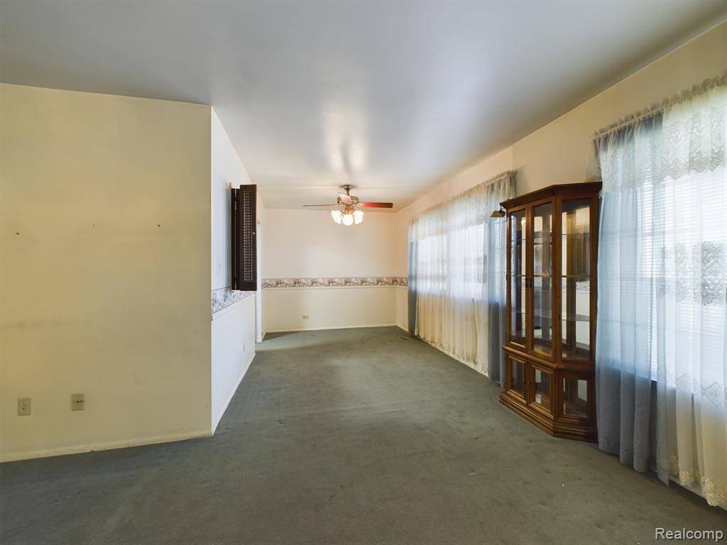 Flint, MI 48532,1023 NORMANDY TERRACE Drive